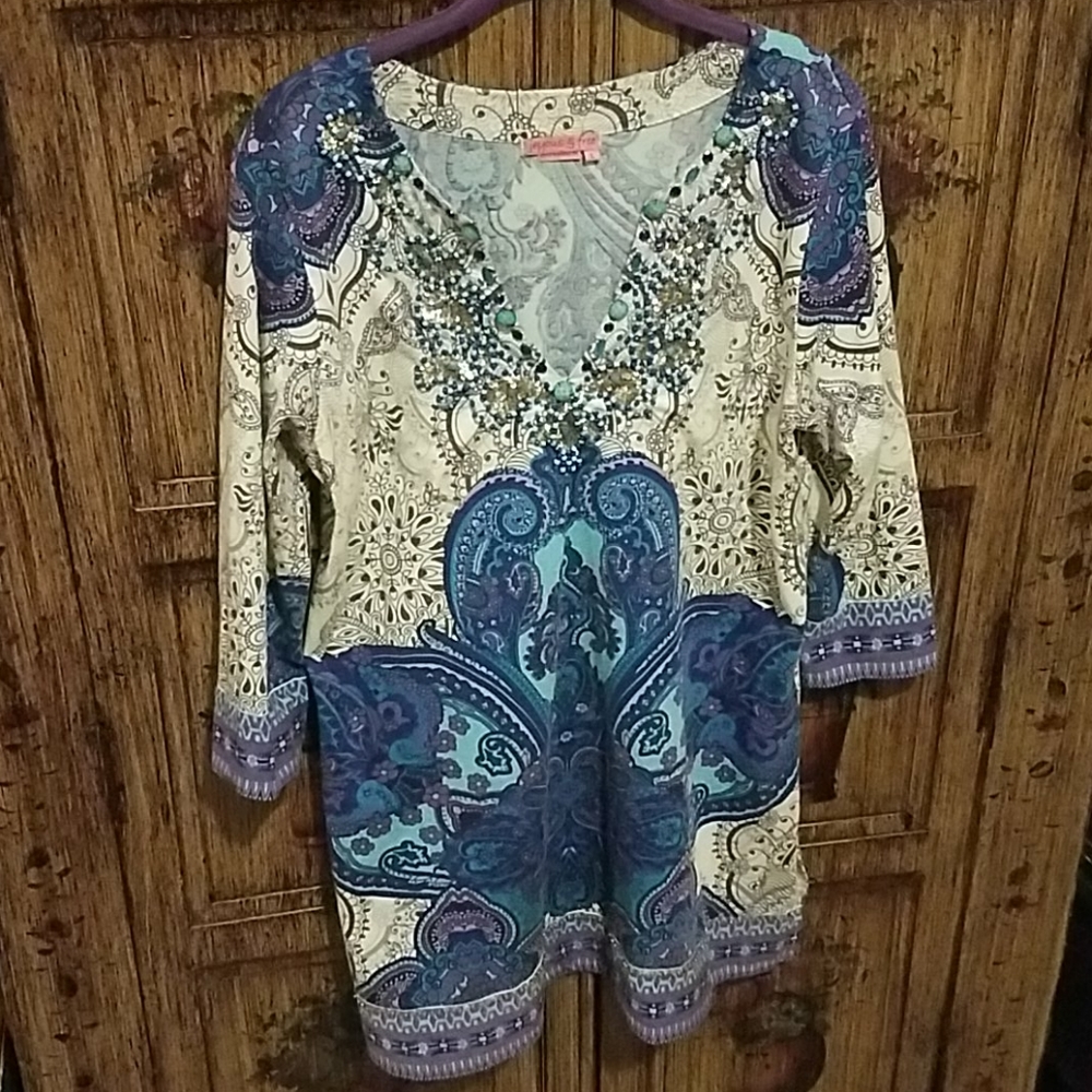 (SALE/$16) Joyous & Free Stretch Embellished Tunic